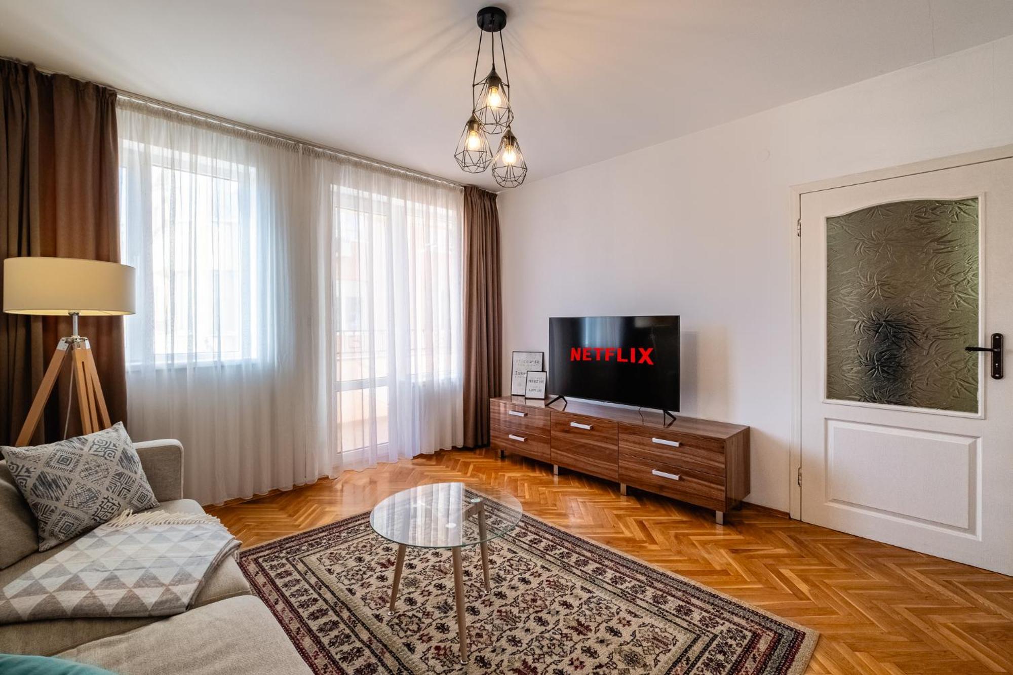 Seaside Serenity Charming Apartment By Sea Garden Varna ภายนอก รูปภาพ