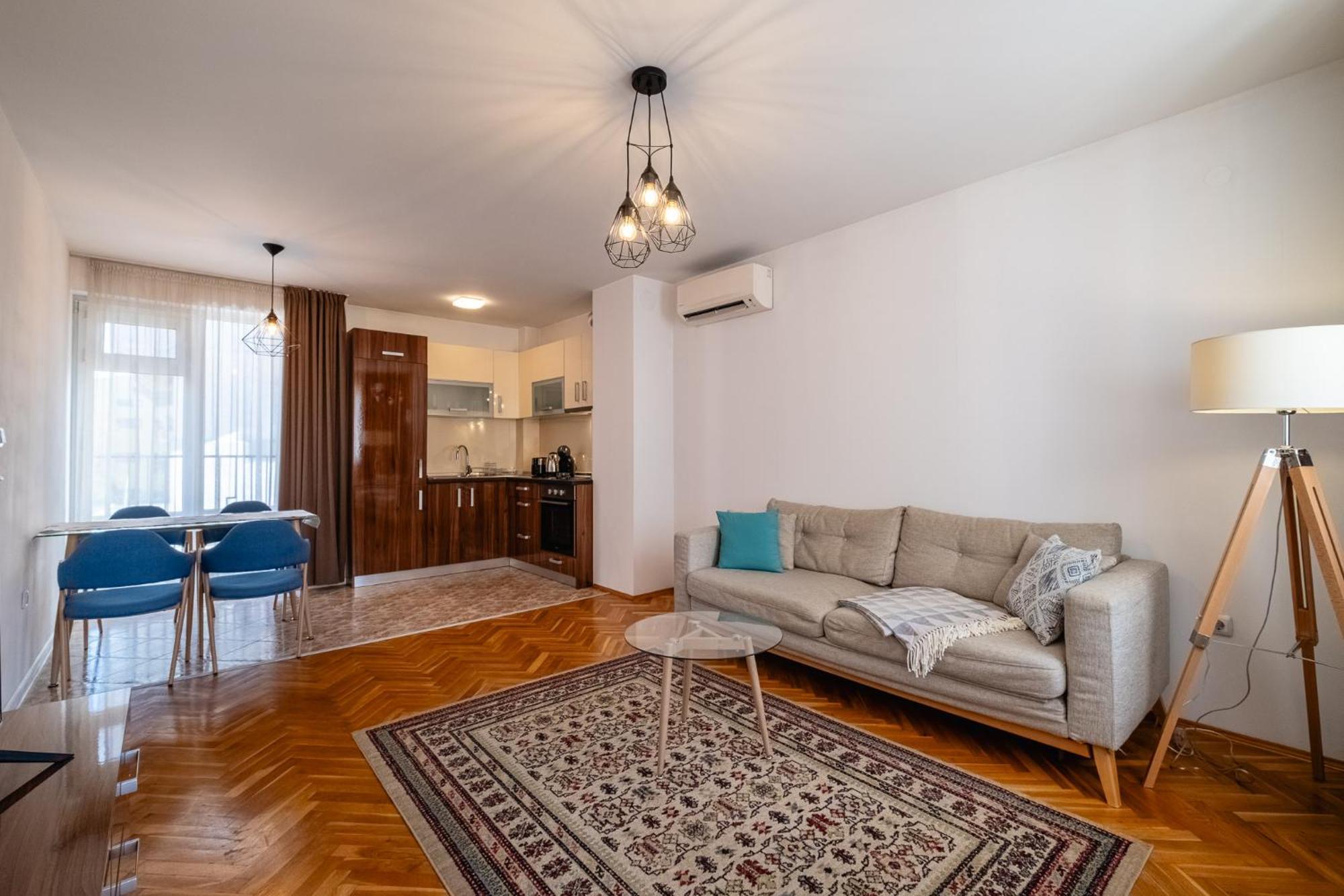 Seaside Serenity Charming Apartment By Sea Garden Varna ภายนอก รูปภาพ