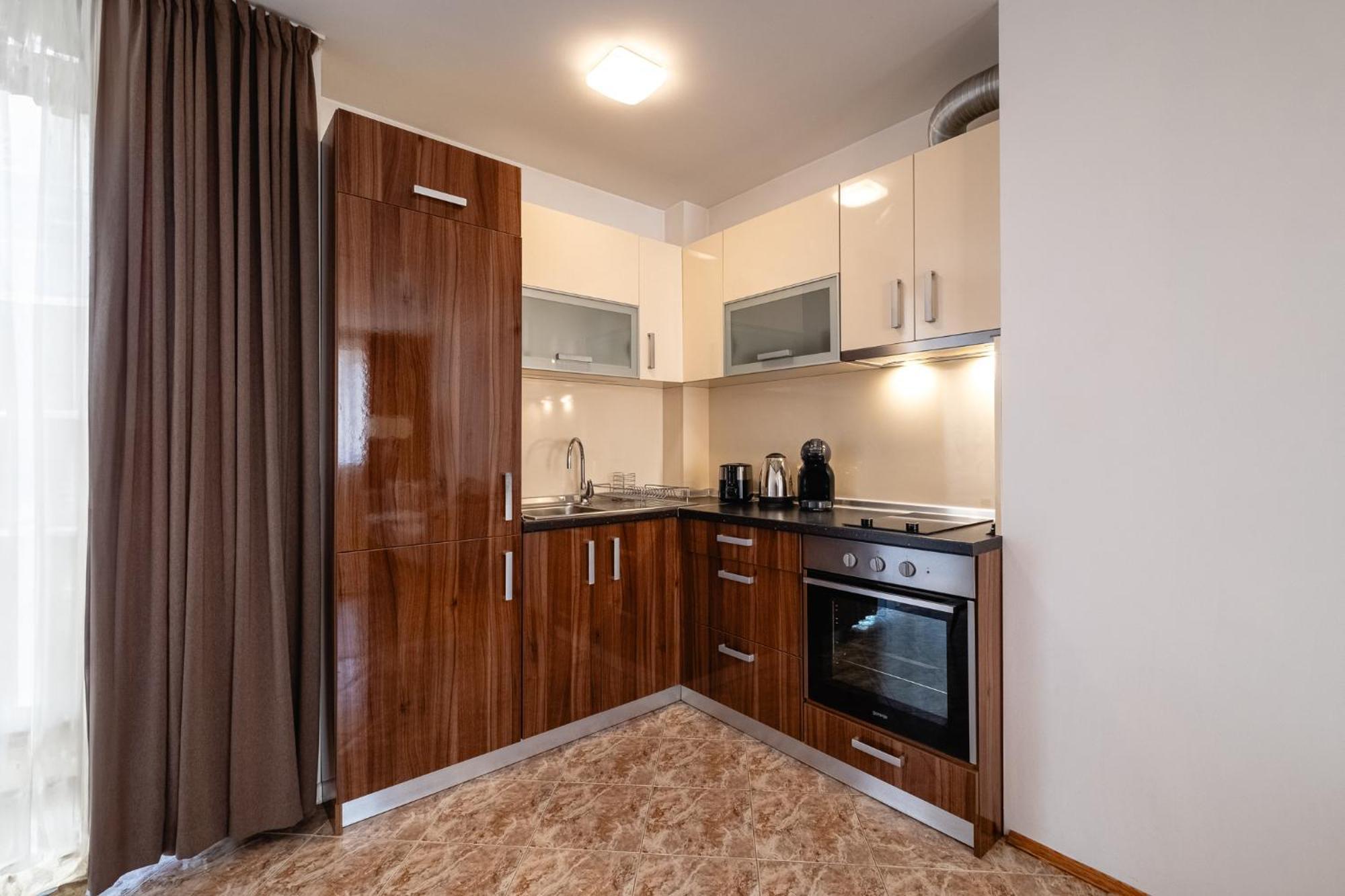 Seaside Serenity Charming Apartment By Sea Garden Varna ภายนอก รูปภาพ